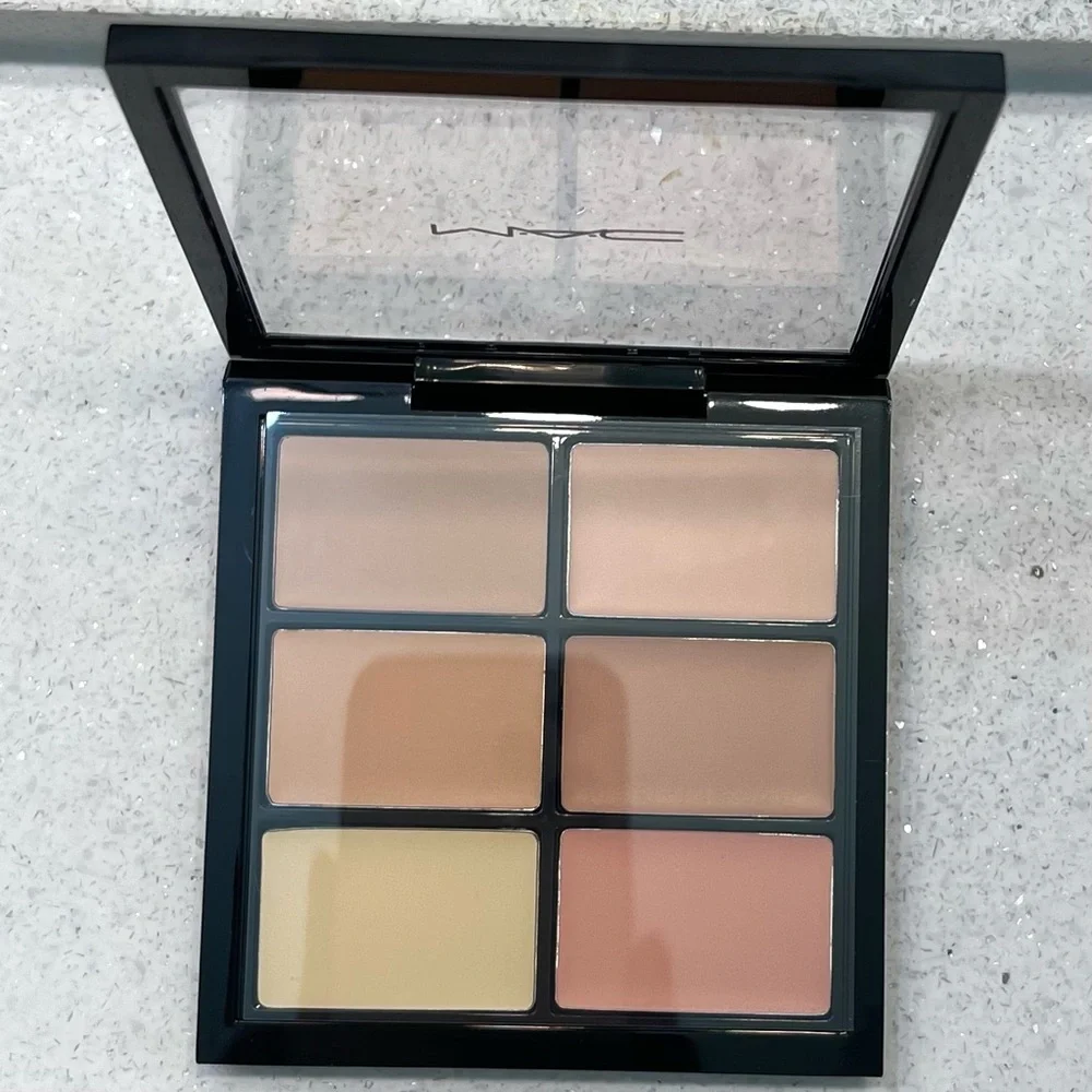 MAC ~ ‘LIGHT’ ~ Studio Fix Conceal & Correct Palette ~ Full Size 6 g ~ NIB - Picture 7 of 16